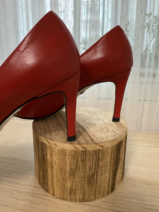Pantofi cu toc (dama) - din piele - marimea 37