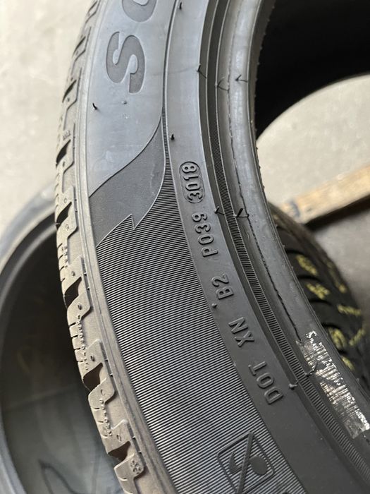 4 anvelope de iarna 295/40/20  Pirelli