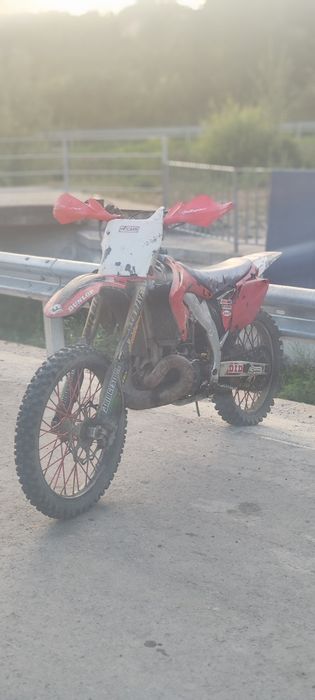 Vând motocross honda