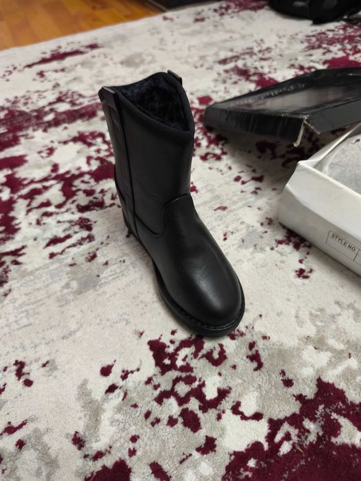 Ghete fete/ fetițe tip UGG noi