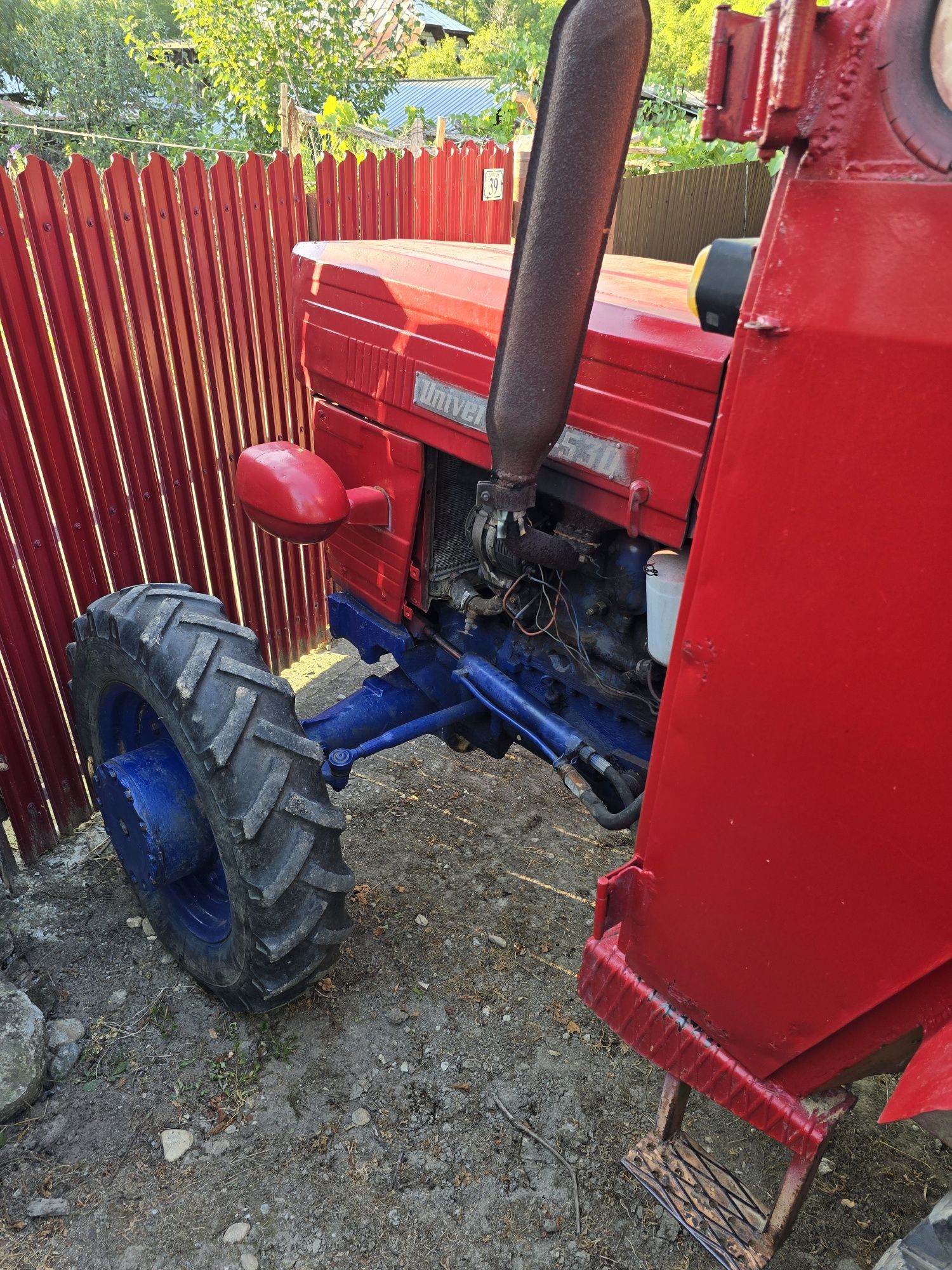 Tractor UTB 530 DTC 4X4