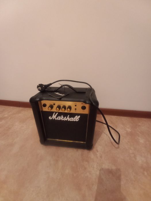 Продам комбик для гитары