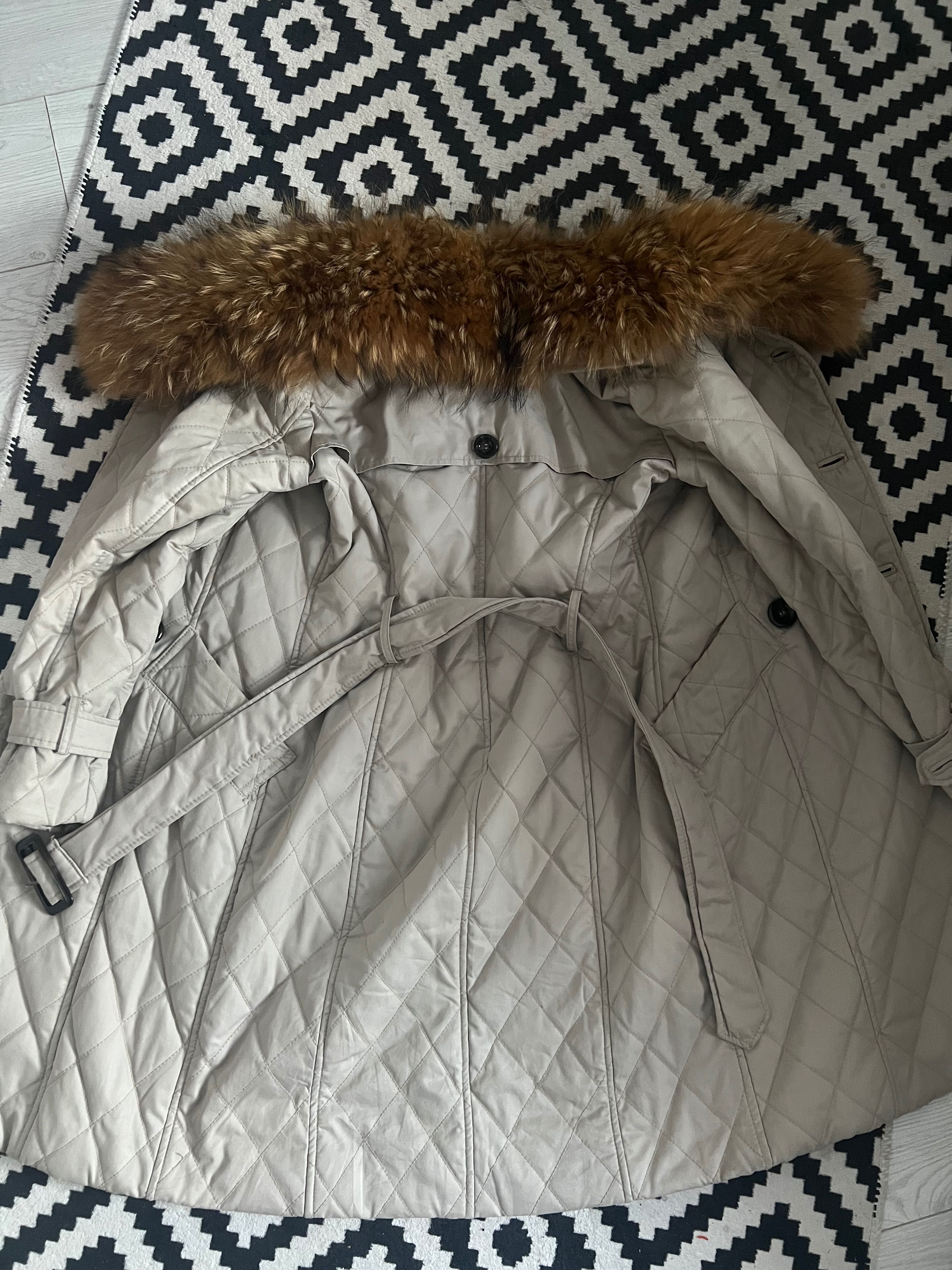 Zara Дамско Палто/Тренчкот с богата яка от естествен косъм XS/S