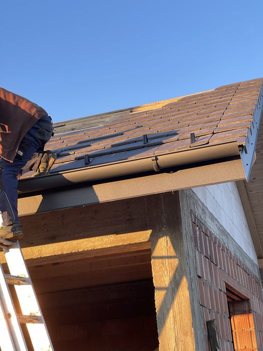 ScocuriTigla metalica ceramica casa acoperisuri