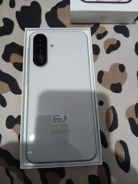 Se vinde Samsung galaxy A56 este nou la cutie preț  1400 lei