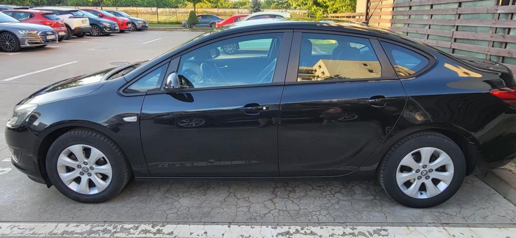 Opel Astra 1.6 benzina euro 6 primul propietar