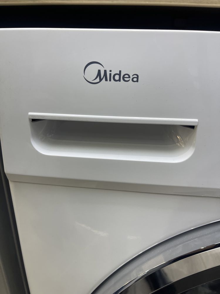 Стиралная машина Midea