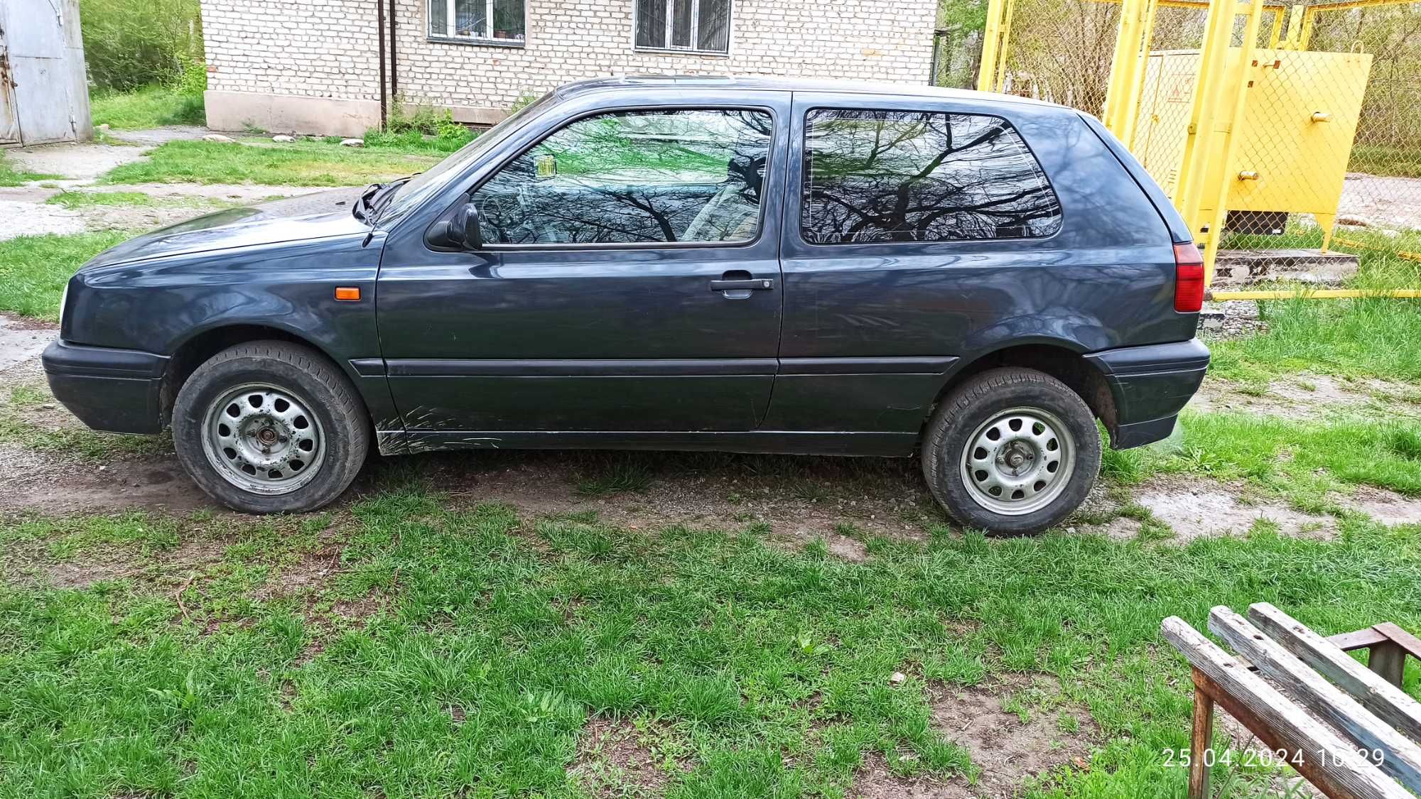 Продаётся Volkswagen Golf3