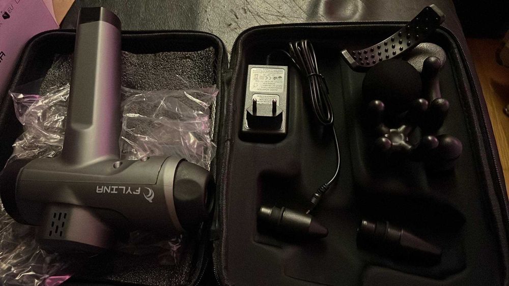 Нов Масажен пистолет Дълбоко тъканен масажор 8 глави за мускулна болка