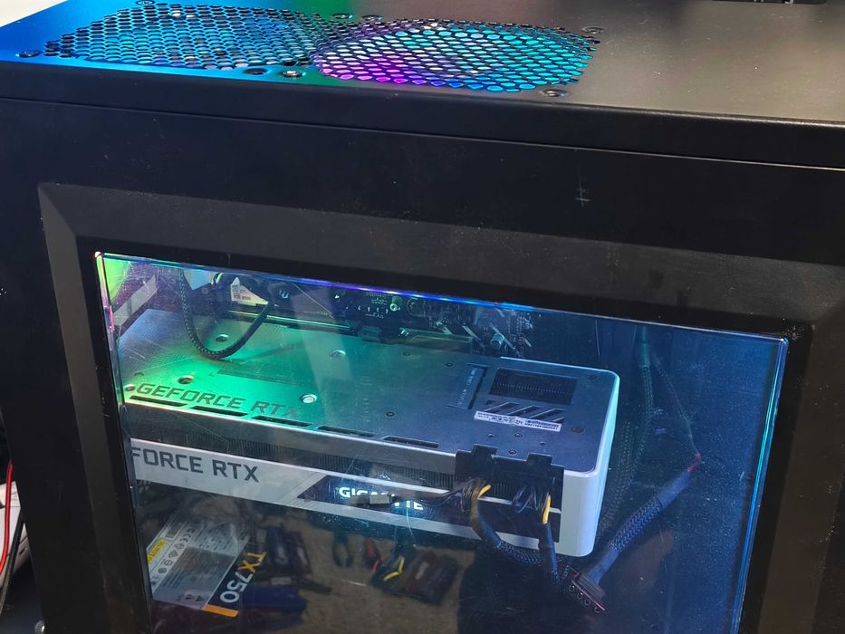 unitate sistem gaming i5 12600k rtx 3070 32gb ram ssd 512gb