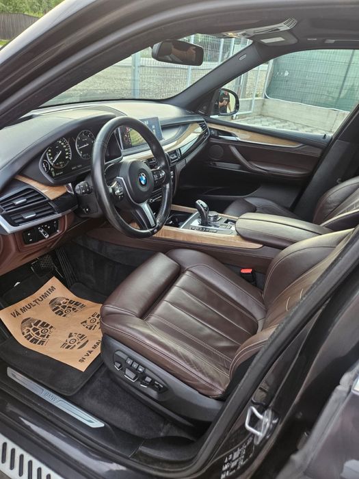 BMW x5.  Model 4,0D   2015 luna 11 , prima inmatriculare 2016. 313 CP