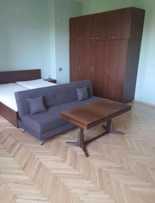 Дава се под наем Едностаен апартамент в София, Център - 50 кв.м за 598.23 € - Снимка #1