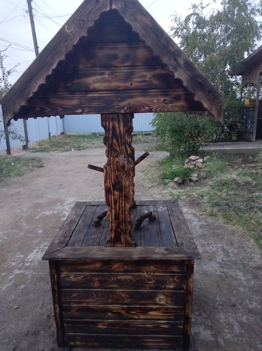 Продам декоративный колодец.