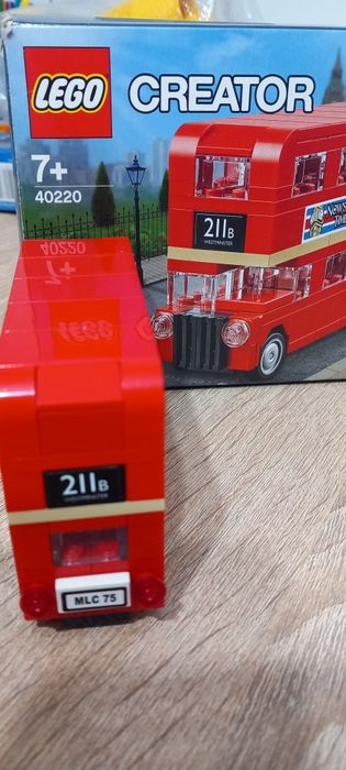 Autobuz Lego Creator 40220