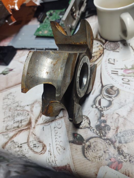 Нож за  професионална фреза