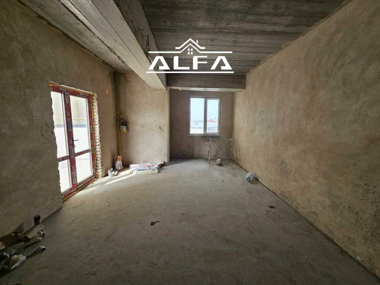 4 xonali 130m² +200m² pentxaus, 3-qavat.