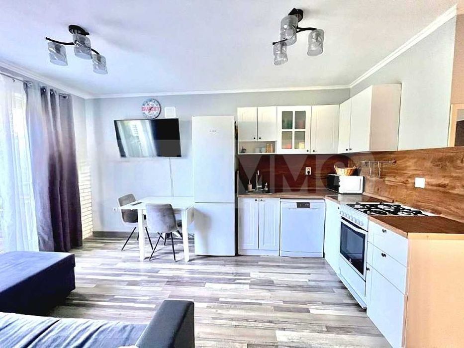 Дава се под наем Двустаен апартамент в Варна, м-т Прибой - 56 кв.м за 382.5 € - Снимка #1