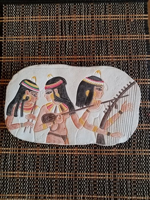 Гипсова плоча с египетски орнаменти