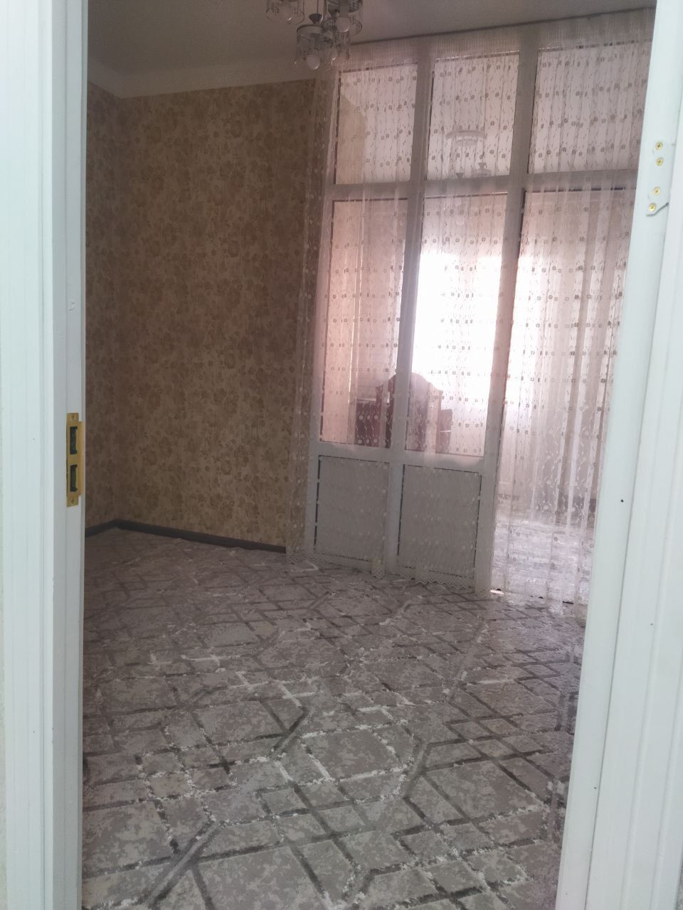 Бектемир туманда квартира,3 хонали,хамма шароитлар бор
