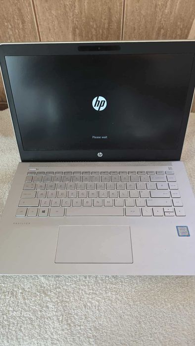 Hp pavilion i5 gen 8 A