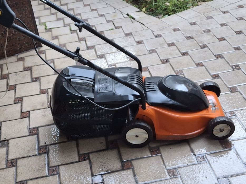 Газонокосилка б/у
