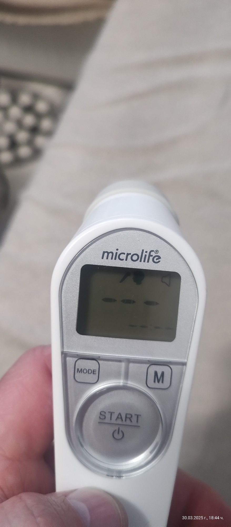 Безконтактен инфрачервен термометър Microlife