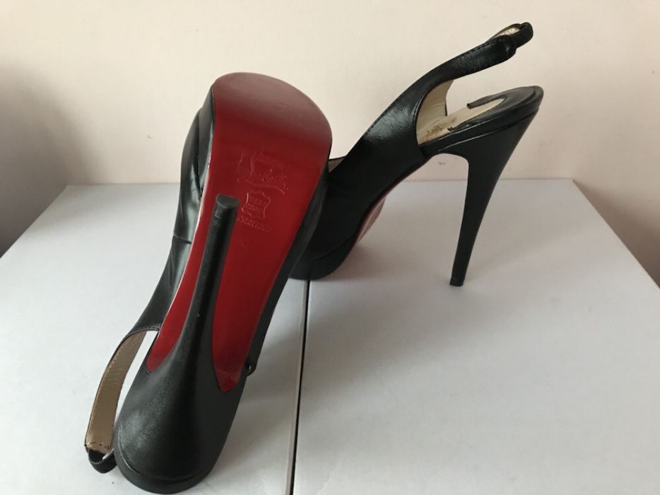 Pantofi,sandale,Christian Louboutin,marime 40,originali!