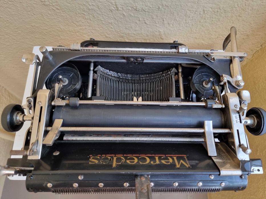 Masina de scris veche, Mercedes, model rar