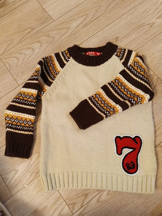 Продам новые кофточки теплые на зиму  на 2-3годика.