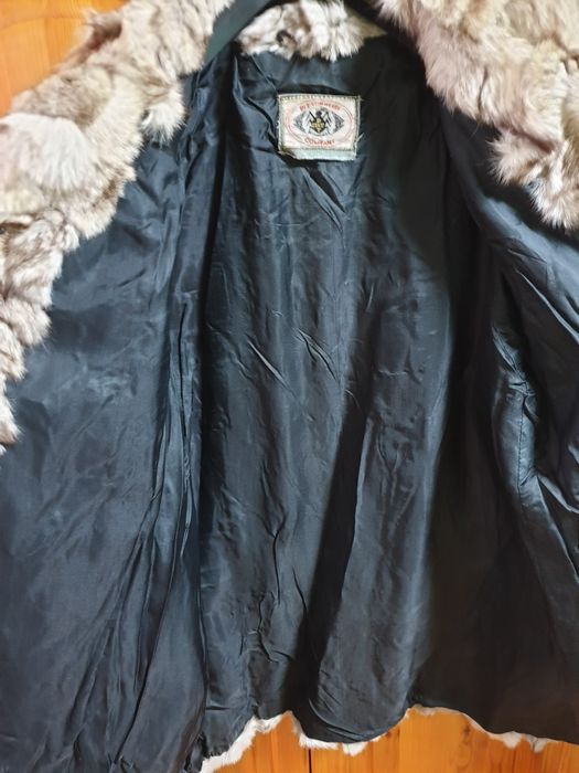 Кожено палто от сребърна лисица.