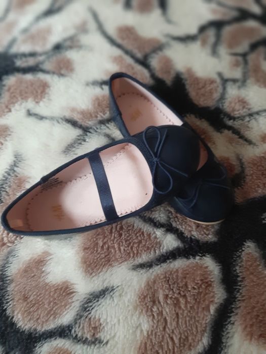 4 perechi încălțăminte  26 fetițe