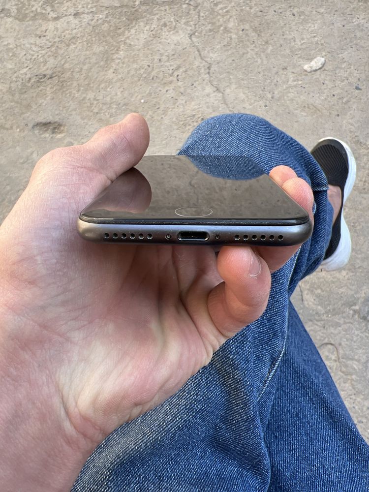 Iphone 7  8 korpis qoyligan