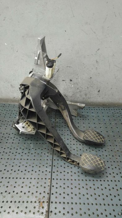 Ansamblu pedalier 2.0 tdi audi a4 b7 8e 8e1721117d
