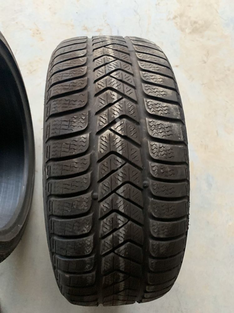 1 anvelopa m+s 225/40/18 Pirelli/Vredestein