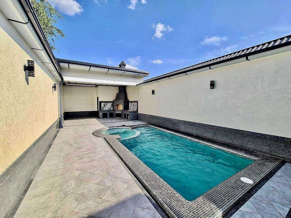 Продаётся дом! Центр Луначарского - 4 сотки - 600м2 - Евро ремонт