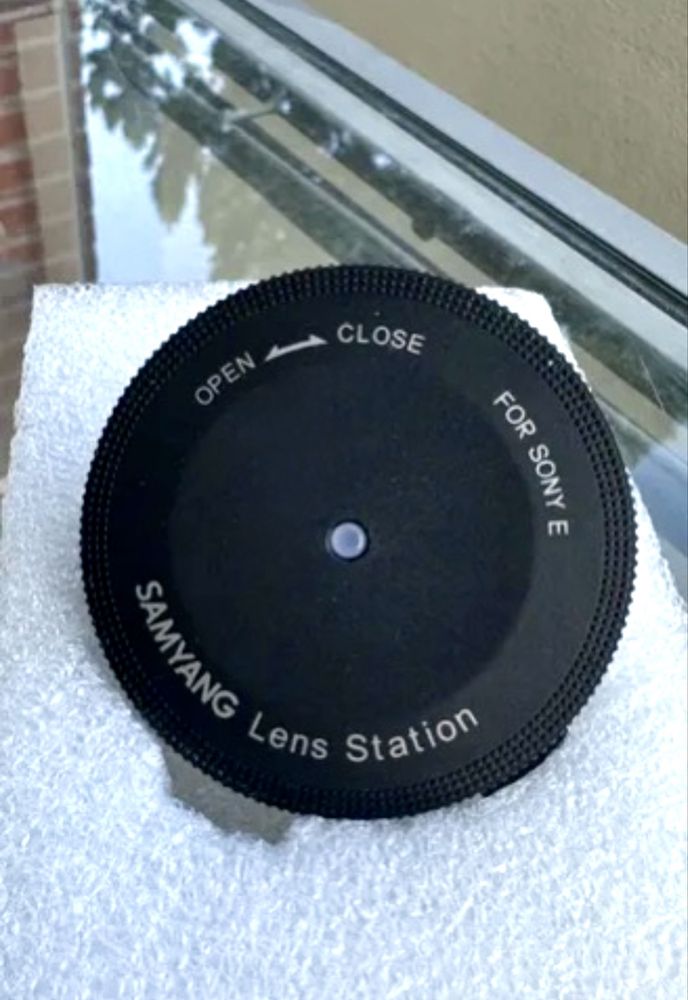 Samyang Lens Station - Sony E