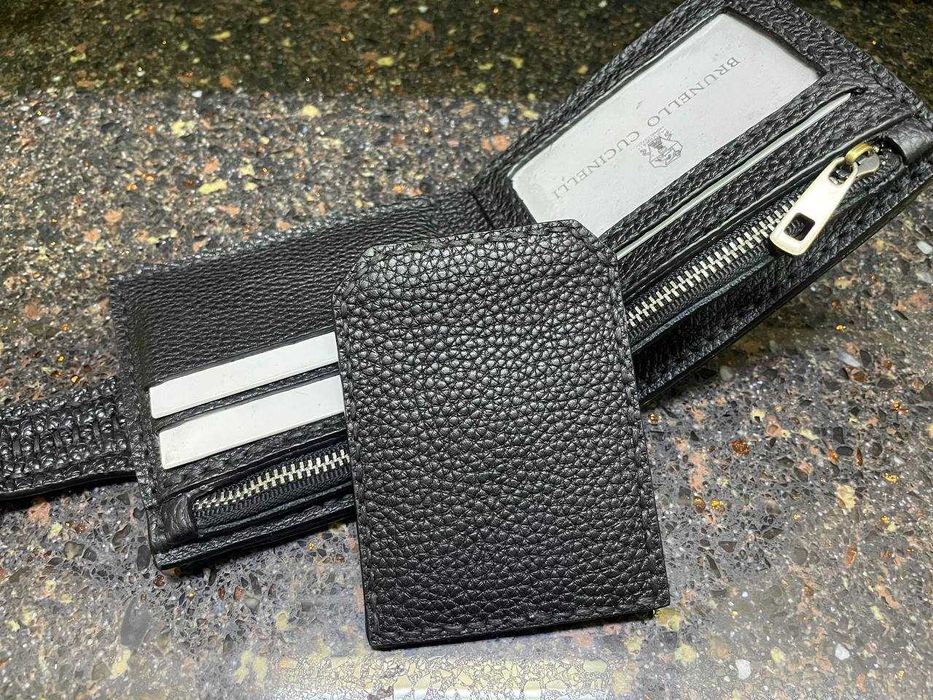 Кожаный бифолд, ручная работа.