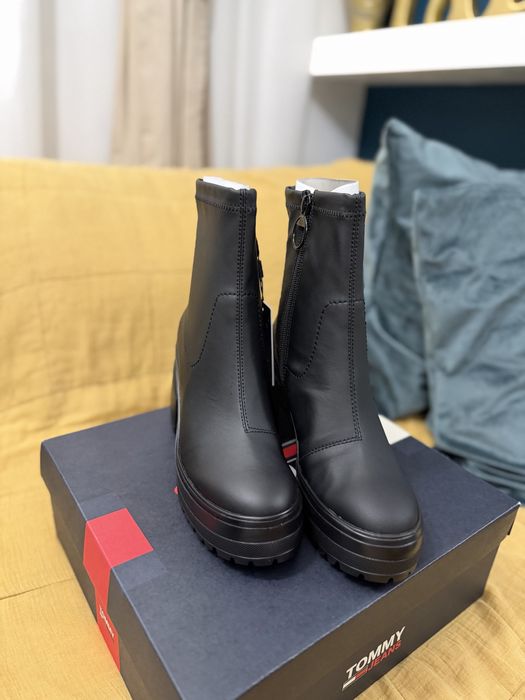 Tommy Jeans botine dama cu toc din piele neagra marimea 37 noi origina