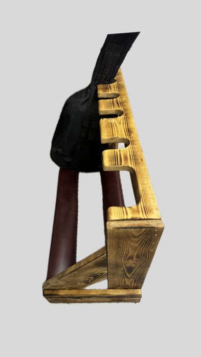 Стойка за китара