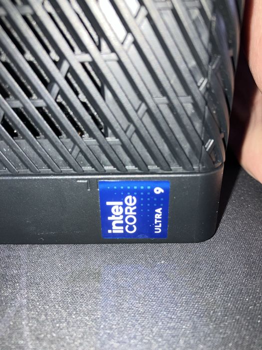 Dell Pro Max Micro - Ultra 9 285 + RTX 2000 Ada 16GB