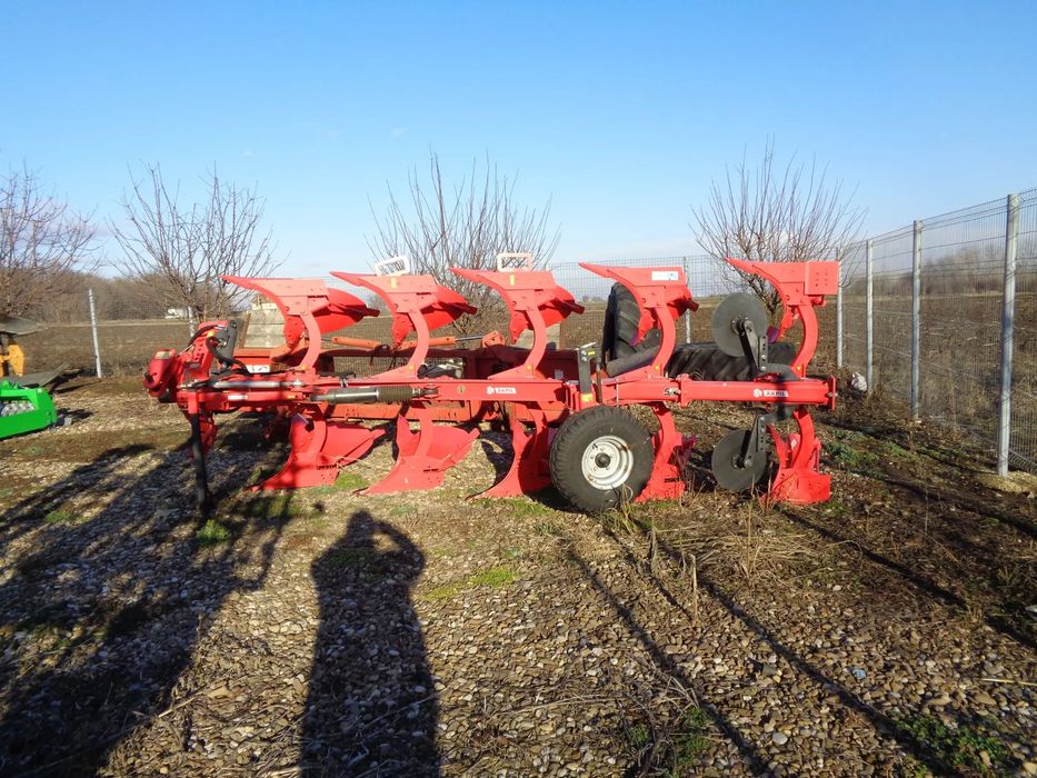 Akpil Plug 5 brazde KM 180 Plug 5 brazde KM 180