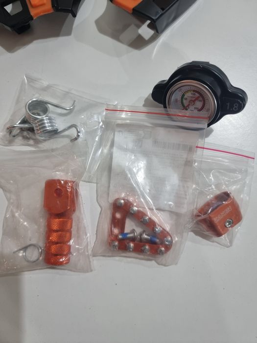 Protectii cadru KTM pedala frana scarite buson radiator schimbator
