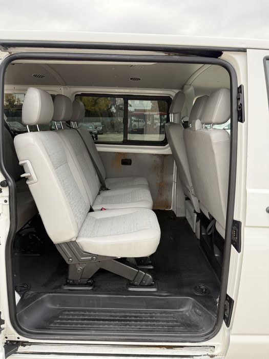 VW Transporter T5 8+1 Locuri 2011