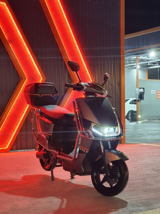 Cavalon eletro skutr