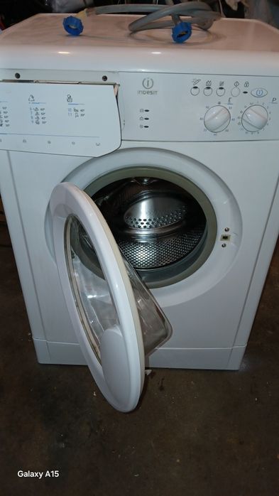Продавам пералня INDESIT 5kg/1000обр.WIN82Като Нова 169лв