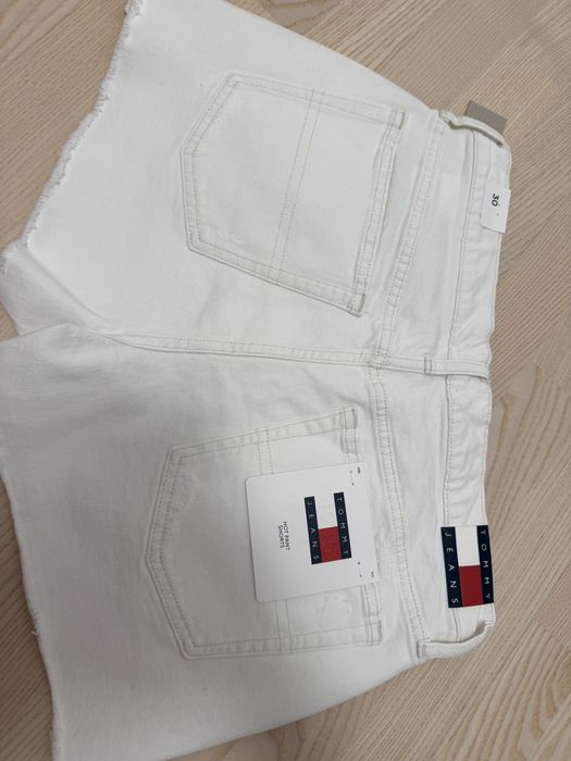 Blugi Tommy Hilfinger