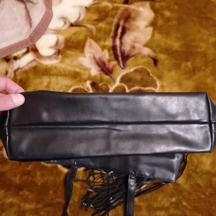 Продаю новую женскую большую сумку Victoria's secret