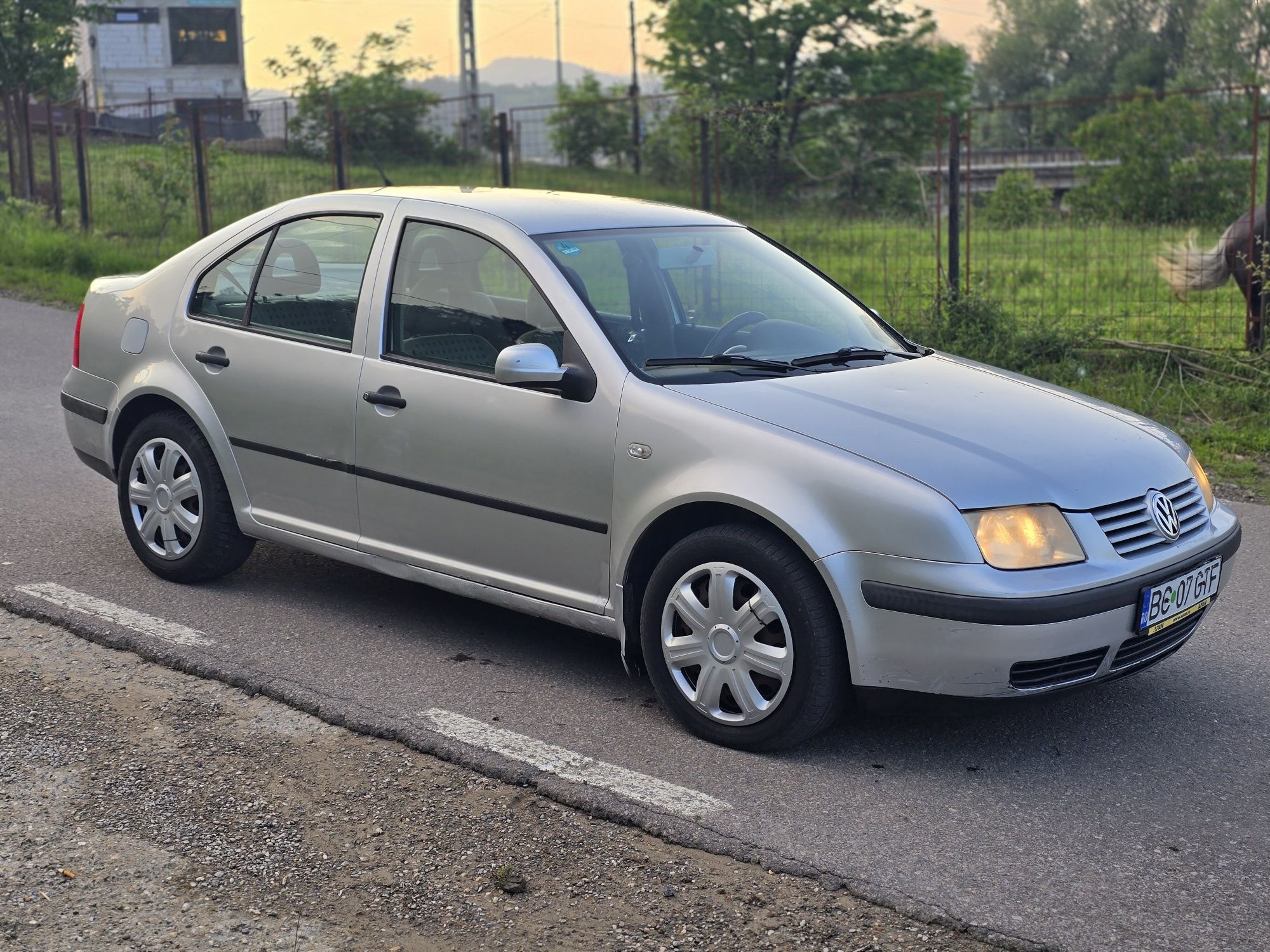 Vând Volkswagen Bora