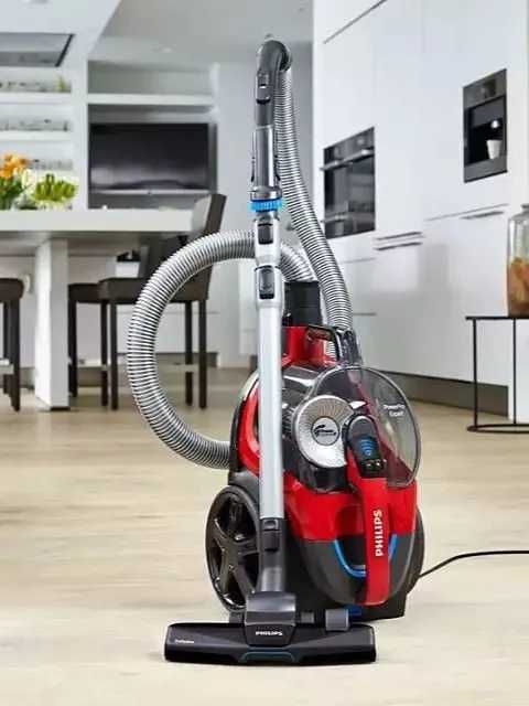 Philips Безмешковый пылесос PowerPro Expert Series 7000 с дсотавкой!