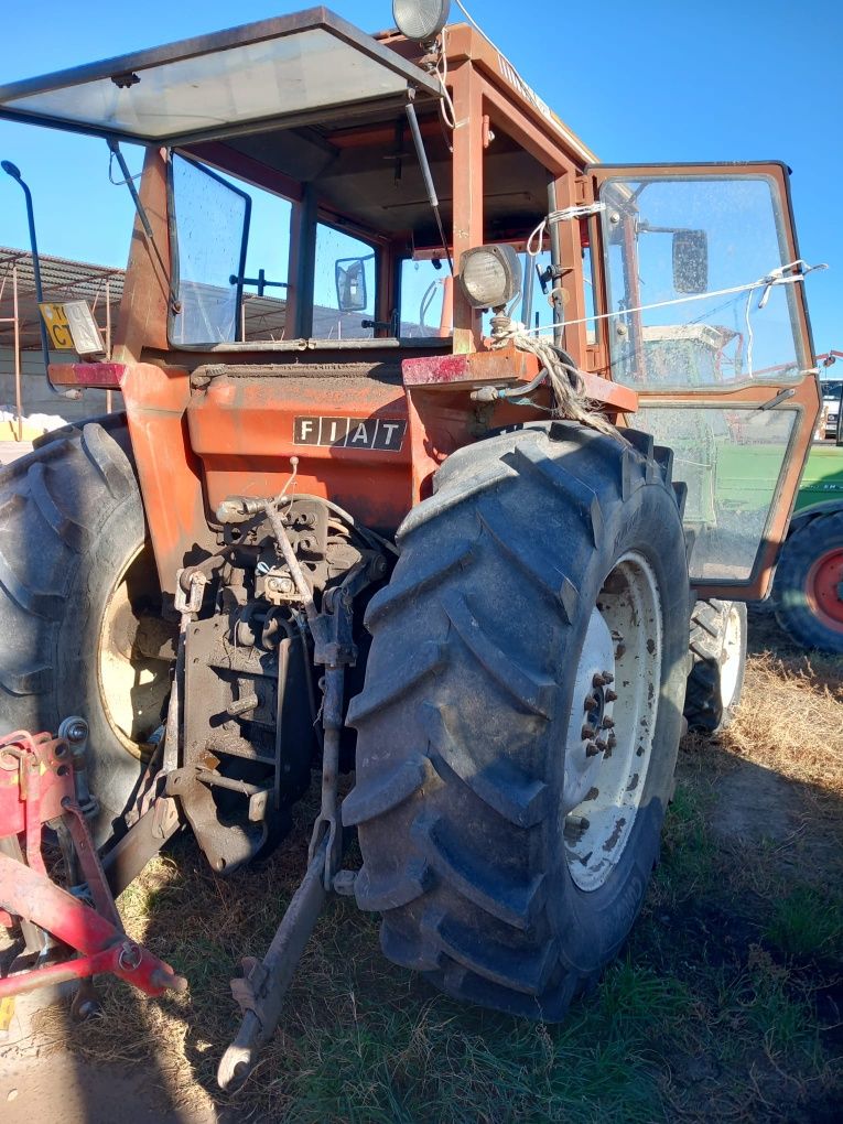 Tractor fiat și multe alte utilaje